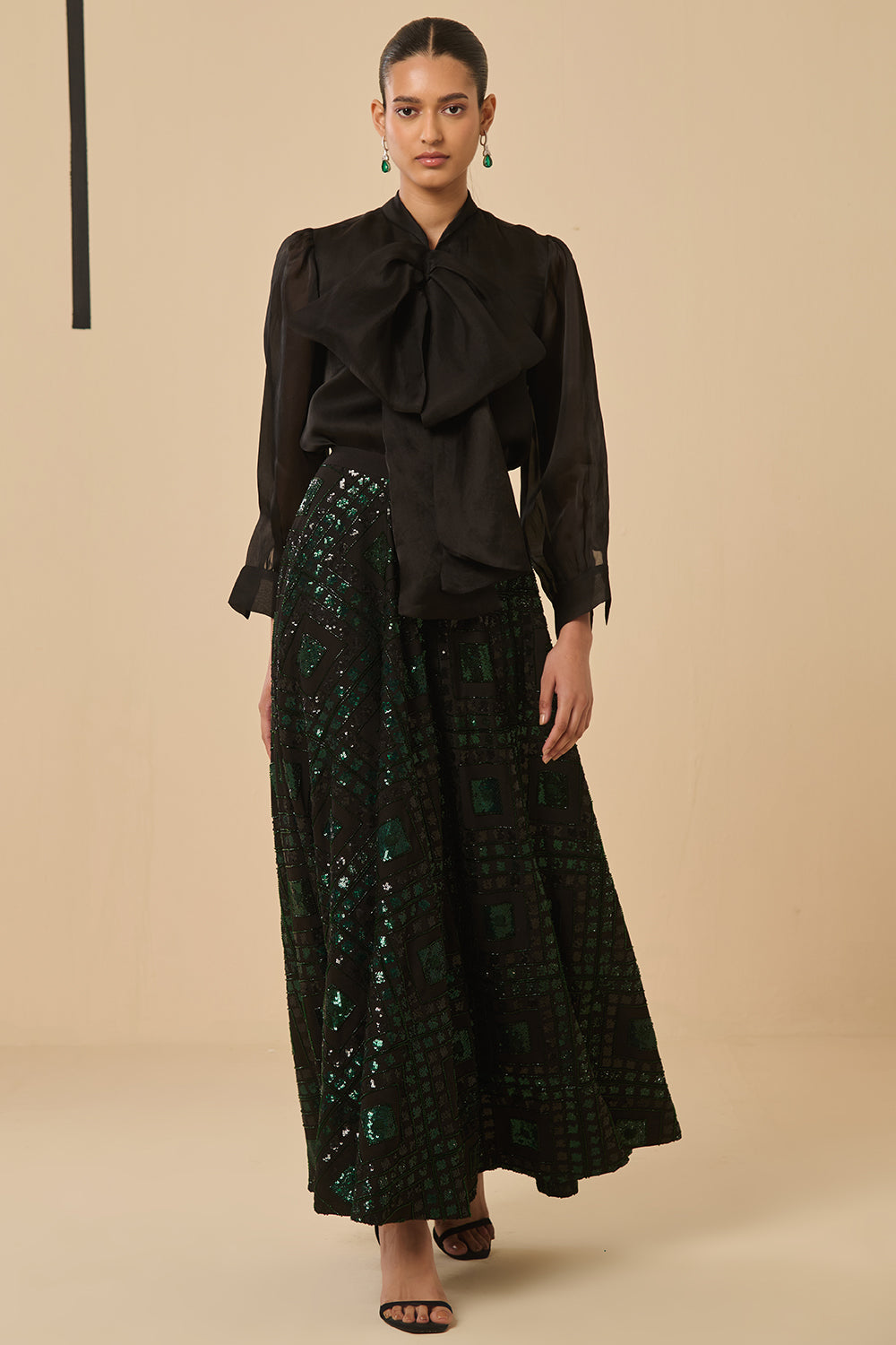 Gloss and groove ensemble