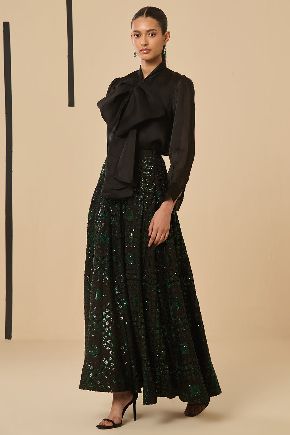 Gloss and groove ensemble